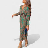 Весна - Миди рокля с V-образно деколте