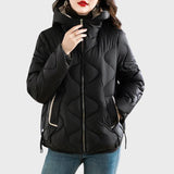 Стефания – Топла дамска зимна яка с качулка и стегнат дизайн