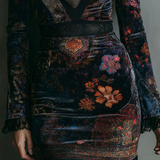 Емилия | Флорална мини рокля от кадифе с дантела