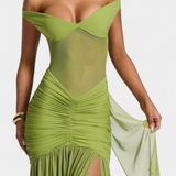 Милица Дълга Рокля от Мляко Коприна с Дълбоко Деколте и Оформени Набръчквания